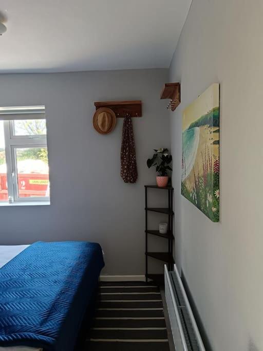 Апартаменты Dingle Escape -2 Bed -Sleeps 4 Экстерьер фото